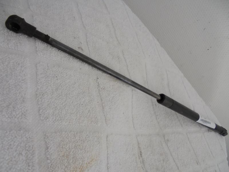 Verin de capot VOLKSWAGEN GOLF 4 Essence - 1