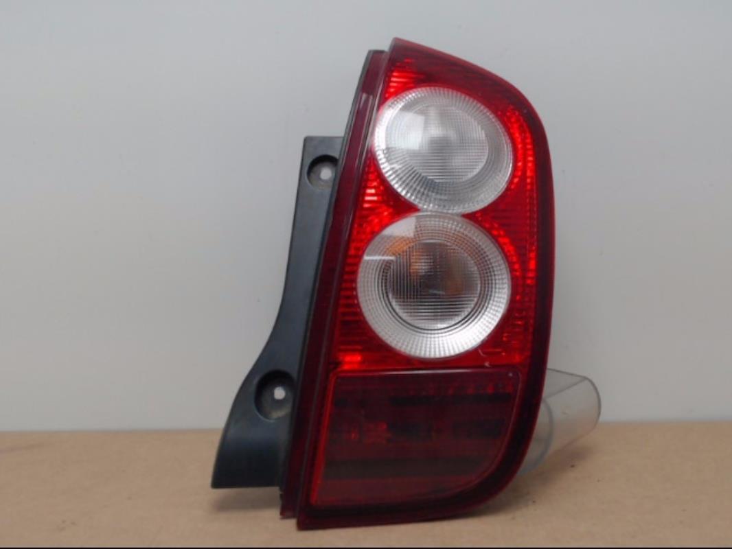 Fanale posteriore principale destro (luci) NISSAN MICRA 3 PHASE 1 Diésel - 1