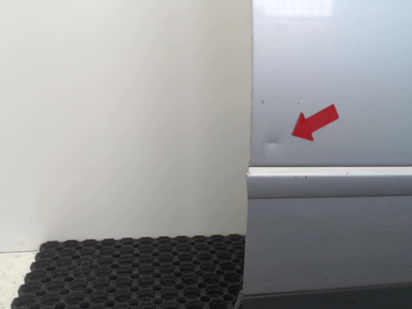 Porte avant droit AUDI A4 2 PHASE 1 Essence - 1