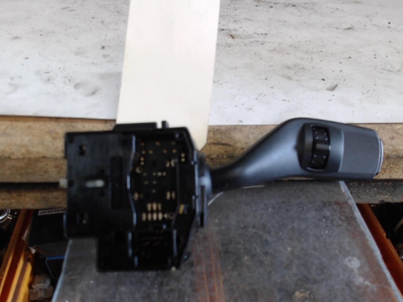 Commodo phare FORD FOCUS 2 PHASE 2 BREAK  - 1