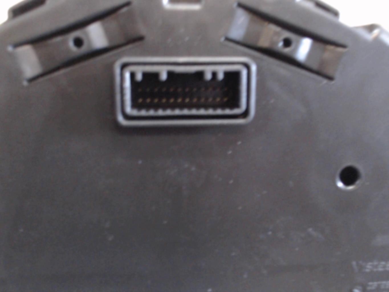 Compteur RENAULT TWINGO 3 PHASE 1 Essence - 1