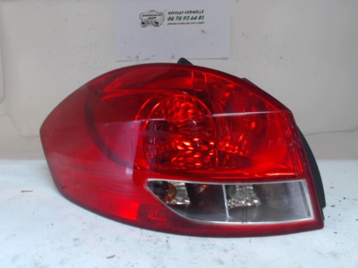 Fanale posteriore principale sinistro (luci) RENAULT CLIO 3 PHASE 2 BREAK Diésel - 1
