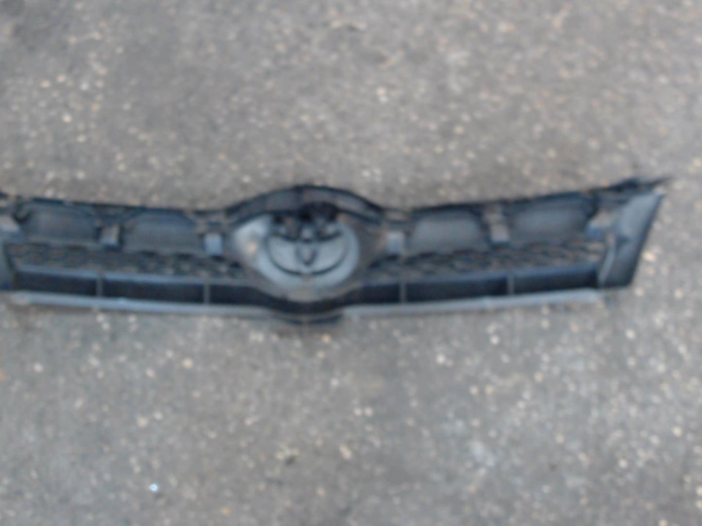 Calandre TOYOTA COROLLA VERSO 2 PHASE 1 Diesel - 1