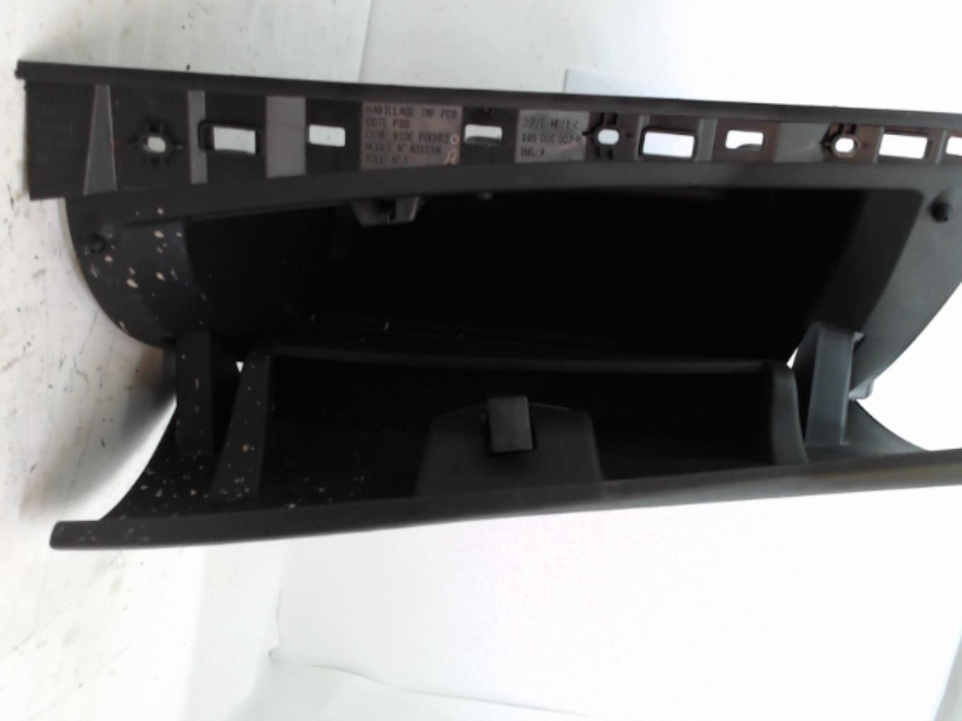 Boite a gants RENAULT MEGANE 3 PHASE 1 COUPE Diesel - 1