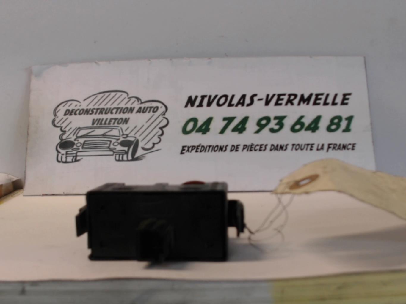 Bouton de warning RENAULT KANGOO 2 PHASE 2 Diesel - 1