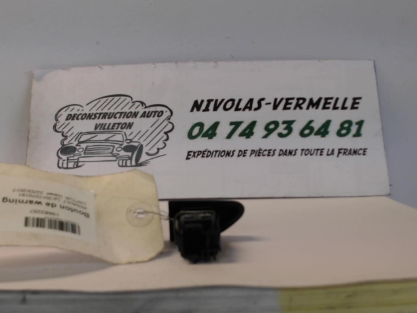 Bouton de warning RENAULT CAPTUR 1 PHASE 1 Diesel - 1
