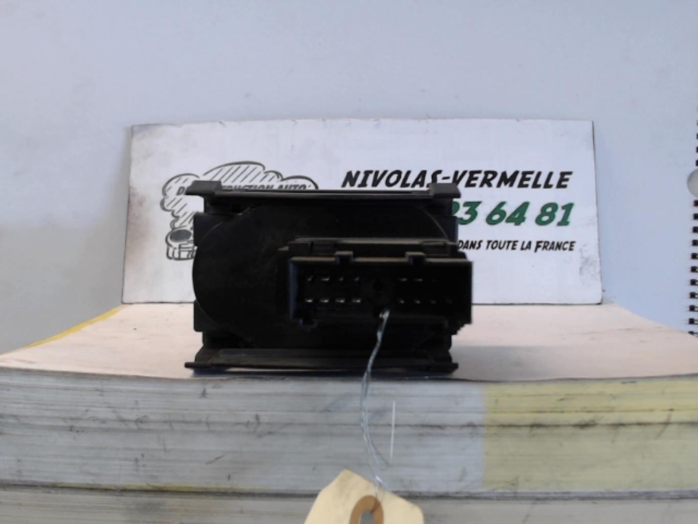 Commande de phare FORD FIESTA 5 PHASE 2 Diesel - 1