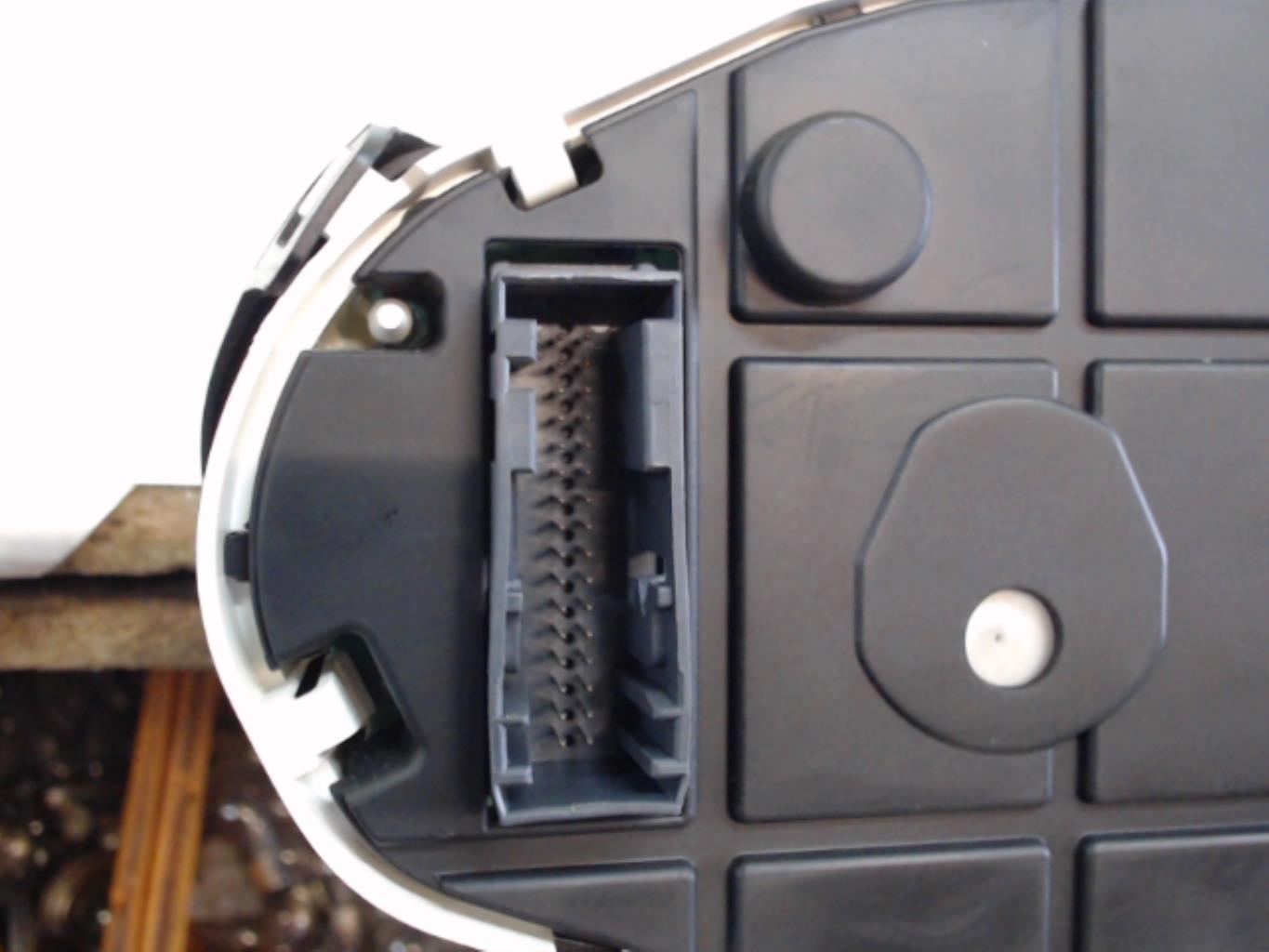 Compteur FORD FIESTA 6 PHASE 1 Diesel - 1