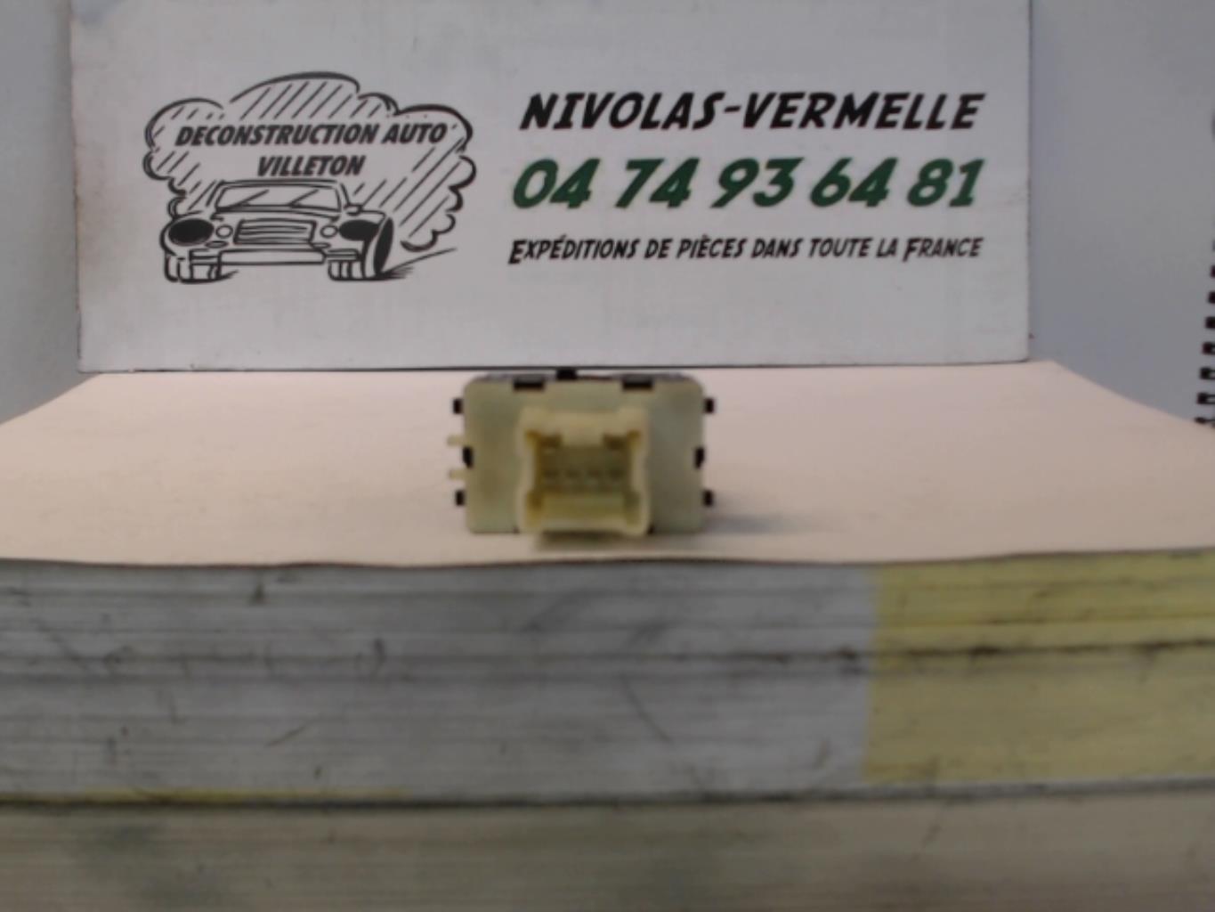 Interruttore lavacristalli anteriore destro DACIA SANDERO 2 PHASE 1 Diésel - 1