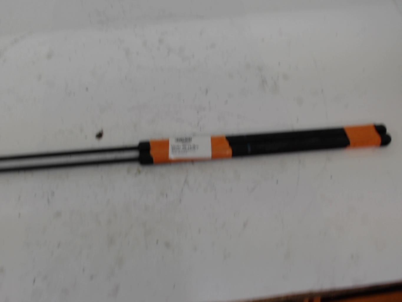 Verin de coffre RENAULT MEGANE 3 PHASE 1 COUPE Diesel - 1