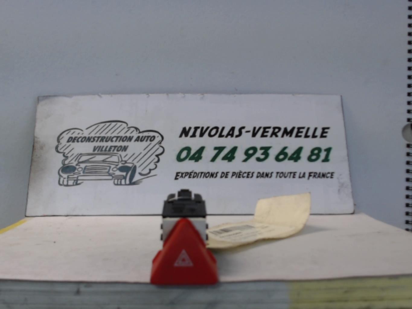 Interruttore luci emergenza VOLKSWAGEN TOURAN 1 PHASE 2 Diésel - 1