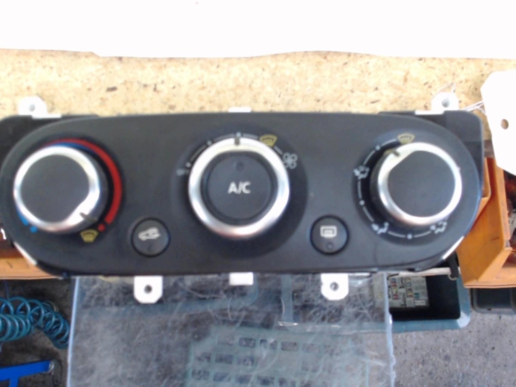 Commande chauffage RENAULT CLIO 4 PHASE 1 Diesel - 1