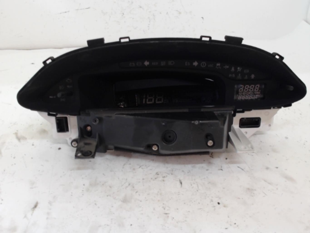 Compteur TOYOTA YARIS 2 PHASE 2 Essence - 1