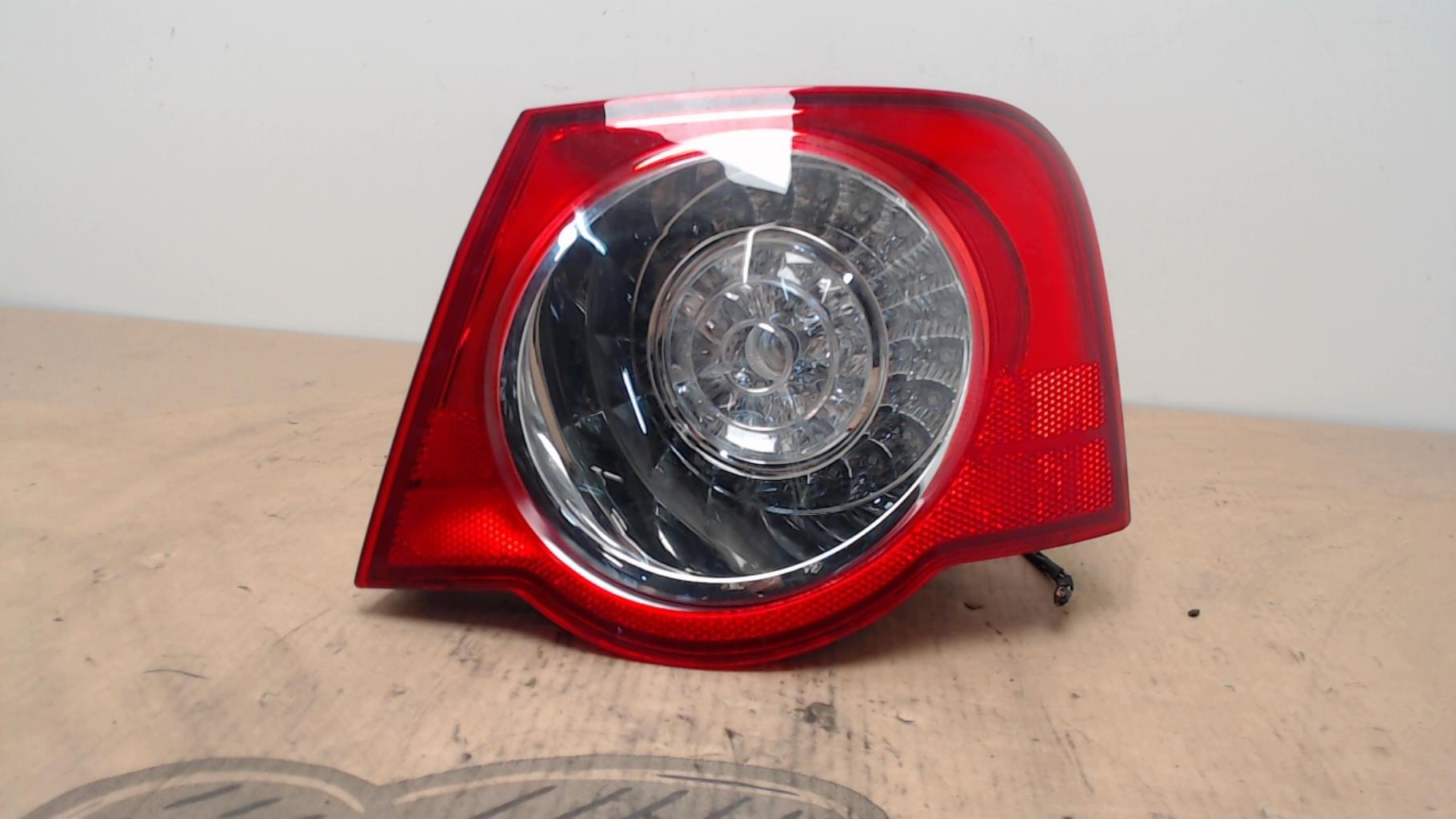 Fanale posteriore principale destro (luci) VOLKSWAGEN PASSAT 5 Diésel - 1