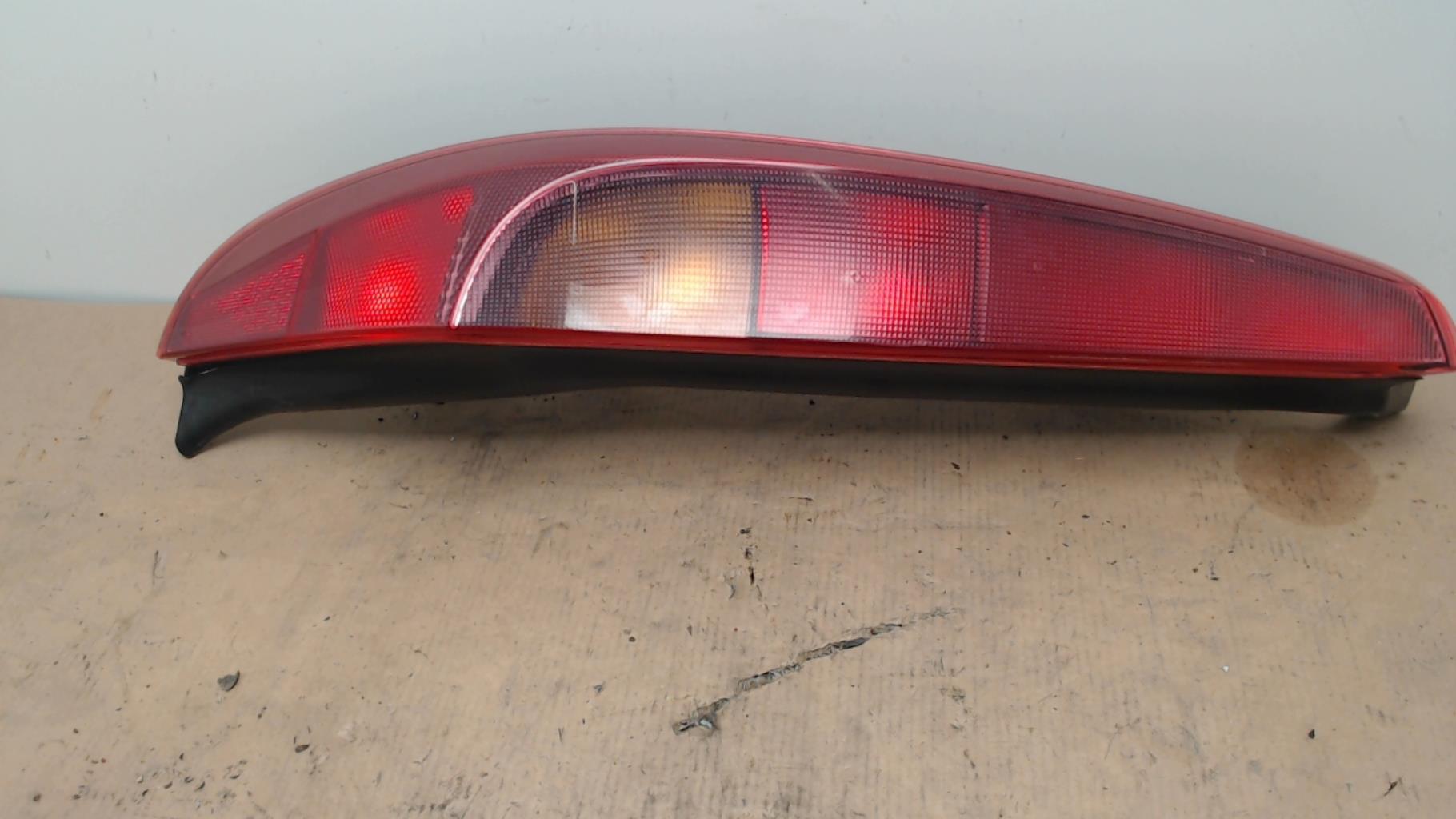 Fanale posteriore principale sinistro (luci) FIAT PUNTO 2 PHASE 2  - 1