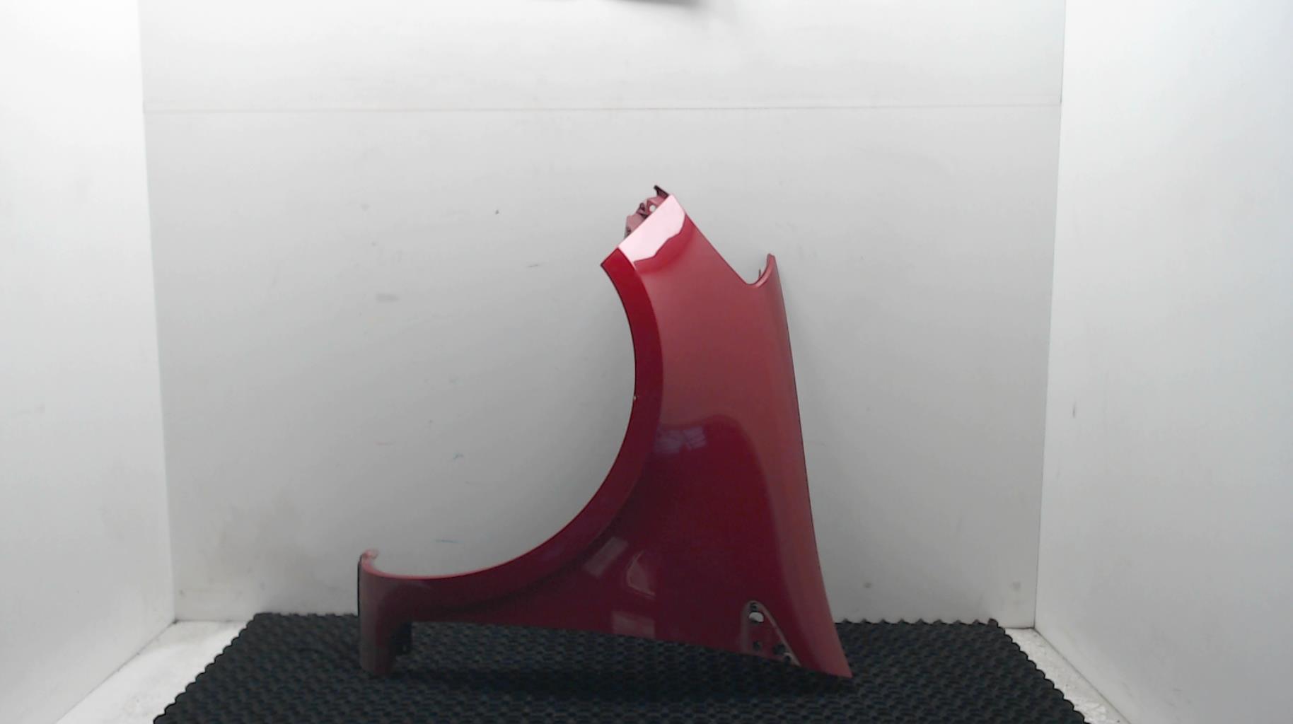 Parafango anteriore sinistro RENAULT CLIO 3 PHASE 1 BREAK  - 1