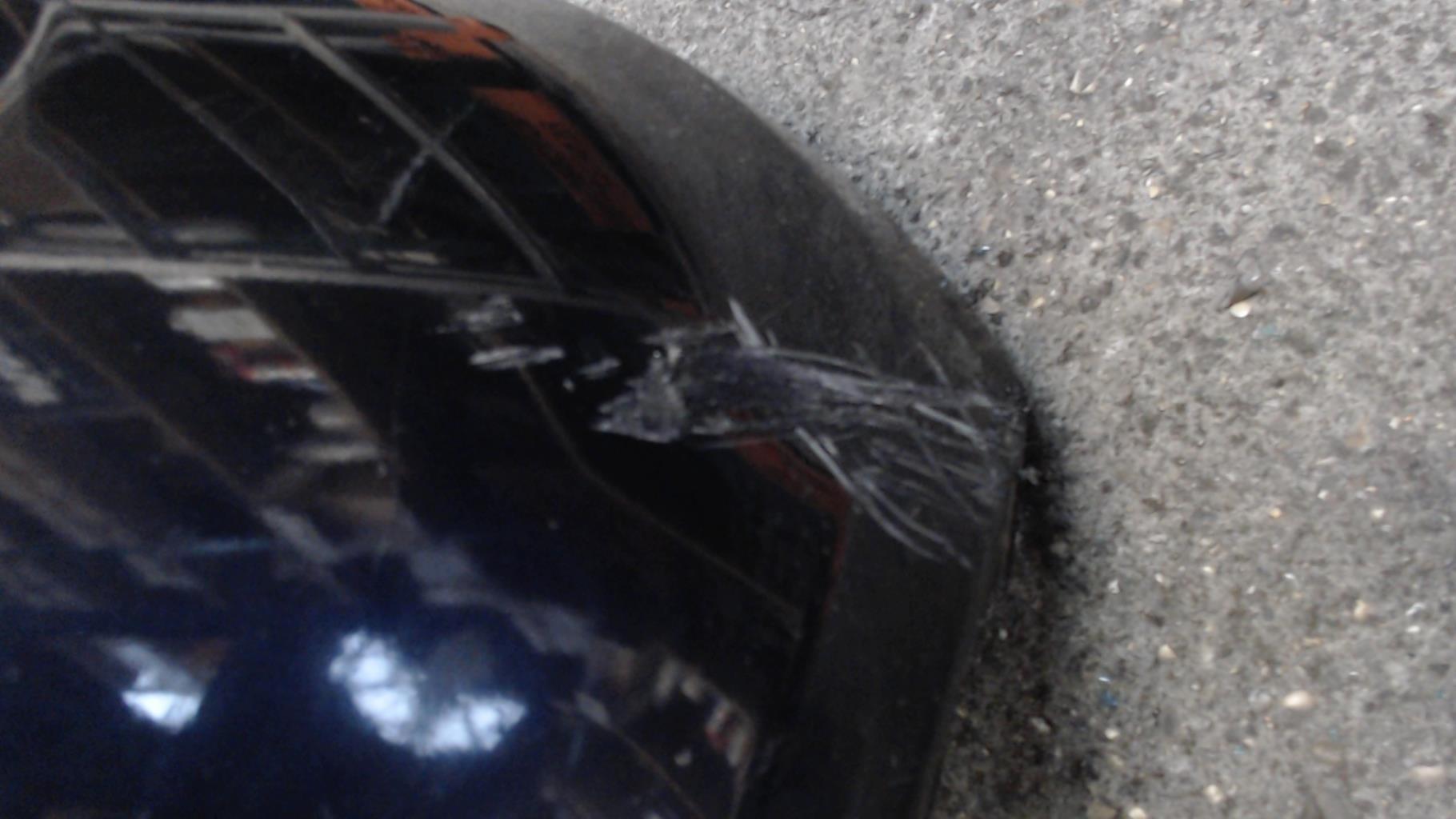 Pare choc arriere RENAULT CLIO 3 PHASE 1  - 1