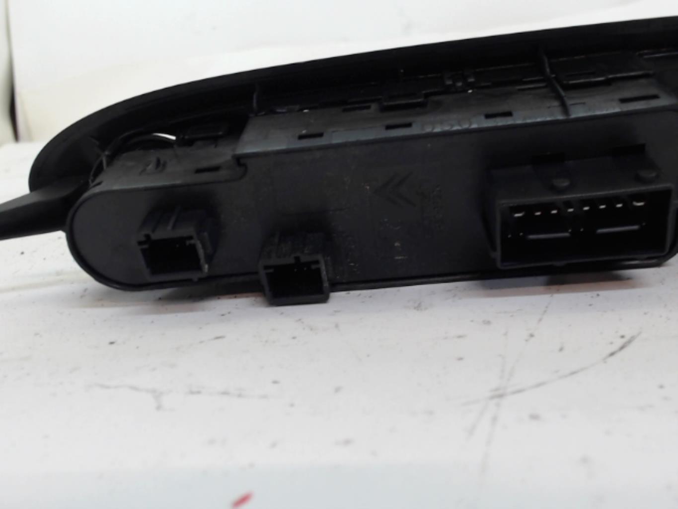 Interruttore lavacristalli anteriore sinistro CITROEN C4 2 PHASE 1 Diésel - 1
