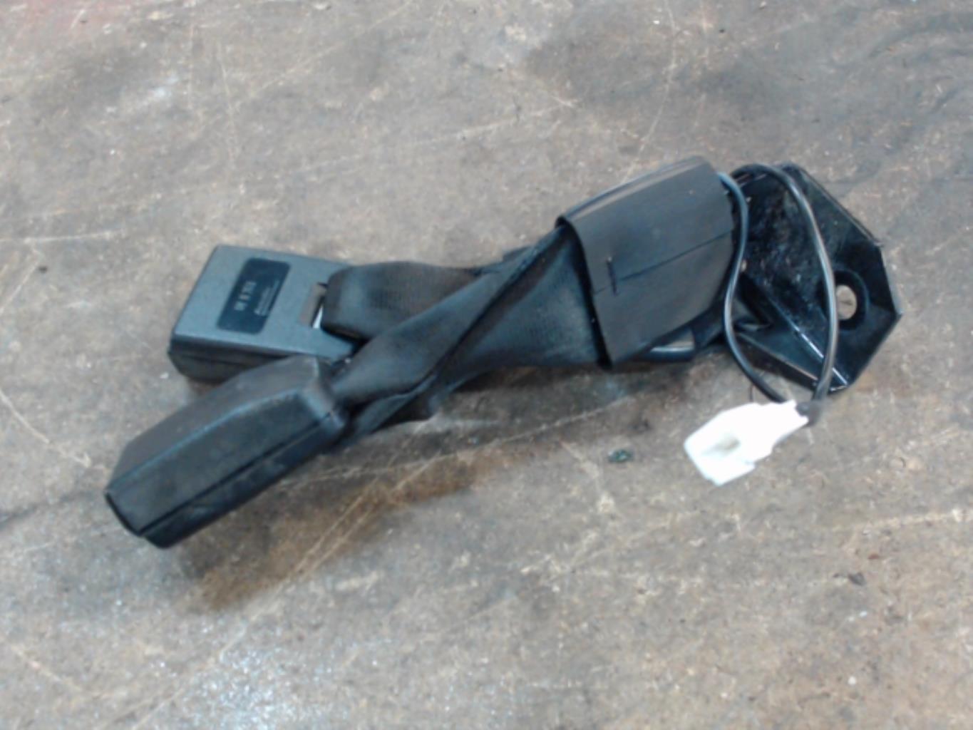 Aggancio cintura sicurezza posteriore centrale NISSAN QASHQAI 1 PHASE 2 Diésel - 1