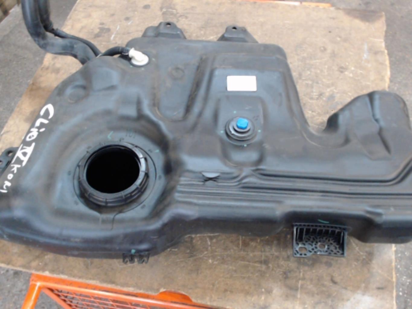 Serbatoio carburante RENAULT CLIO 5  - 1