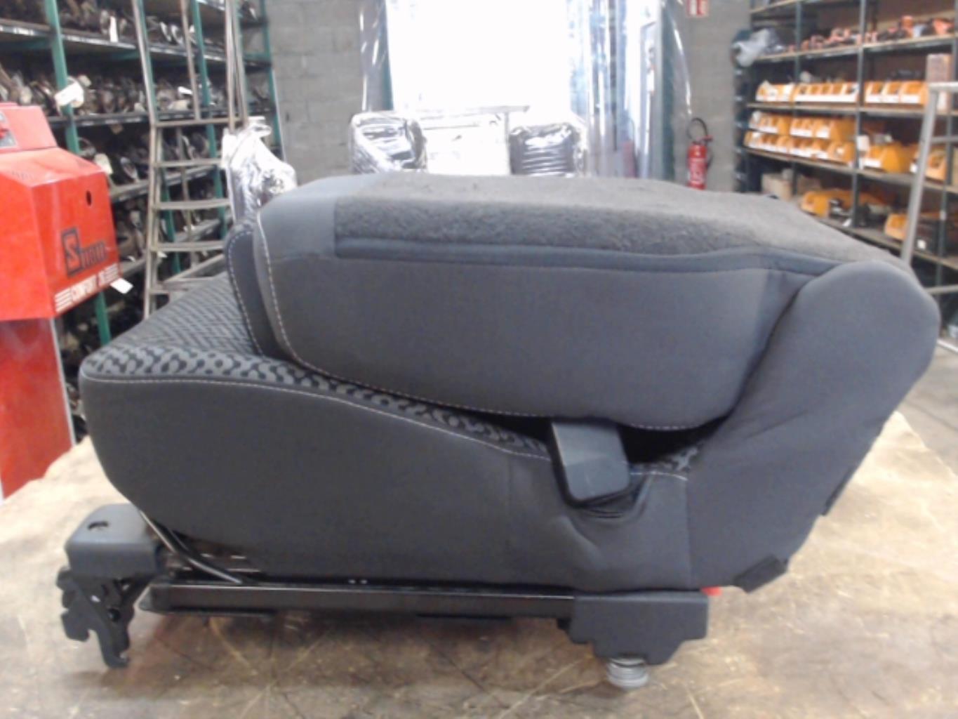 Sedile posteriore destro RENAULT GRAND SCENIC 3 PHASE 1 Diésel - 1