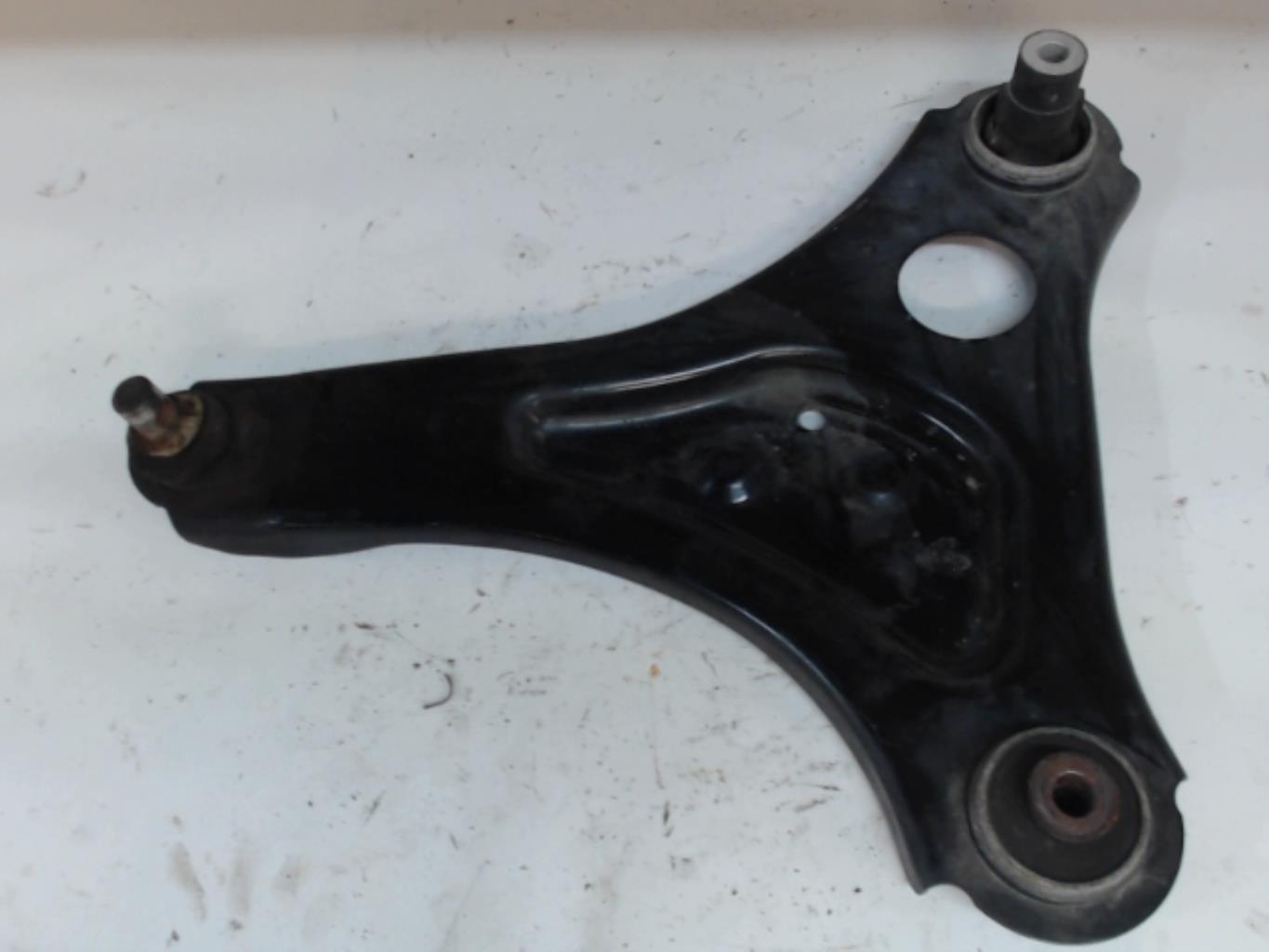 Triangle avant gauche RENAULT TWINGO 3 PHASE 1 Essence - 1