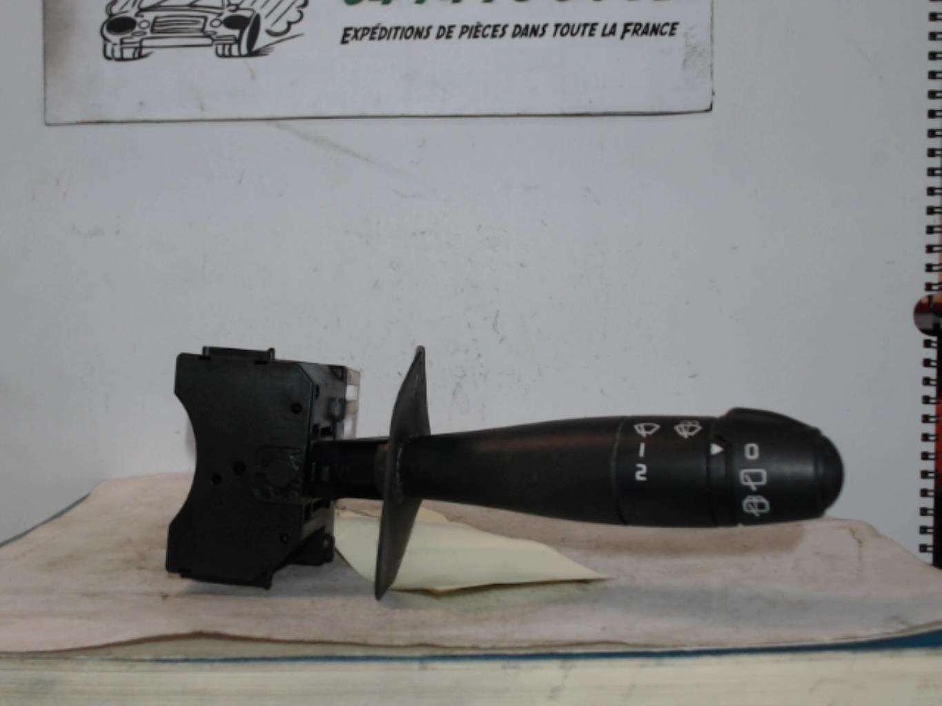 Commodo d'essuie glaces RENAULT CLIO 2 PHASE 2 Diesel - 1