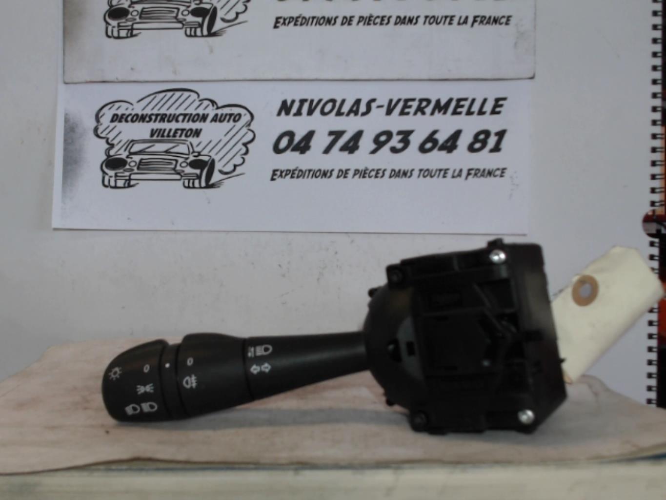 Commodo phare DACIA SANDERO 2 PHASE 2 Essence - 1