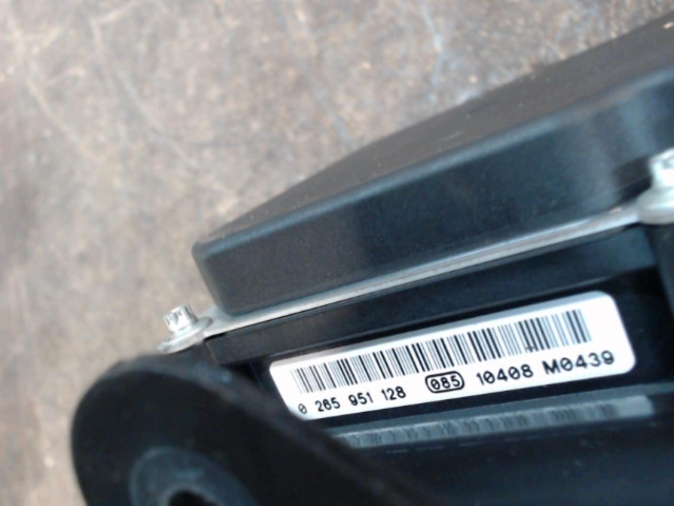 Bloc ABS (freins anti-blocage) RENAULT TWINGO 2 PHASE 2 Essence - 1