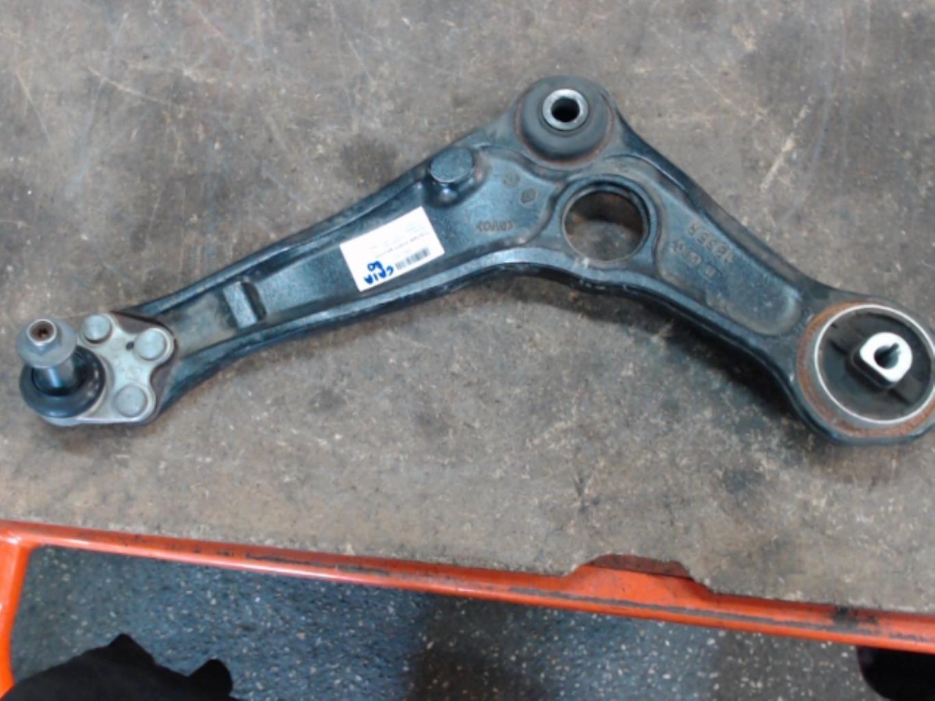 Triangolo anteriore sinistro RENAULT TALISMAN Diésel - 1