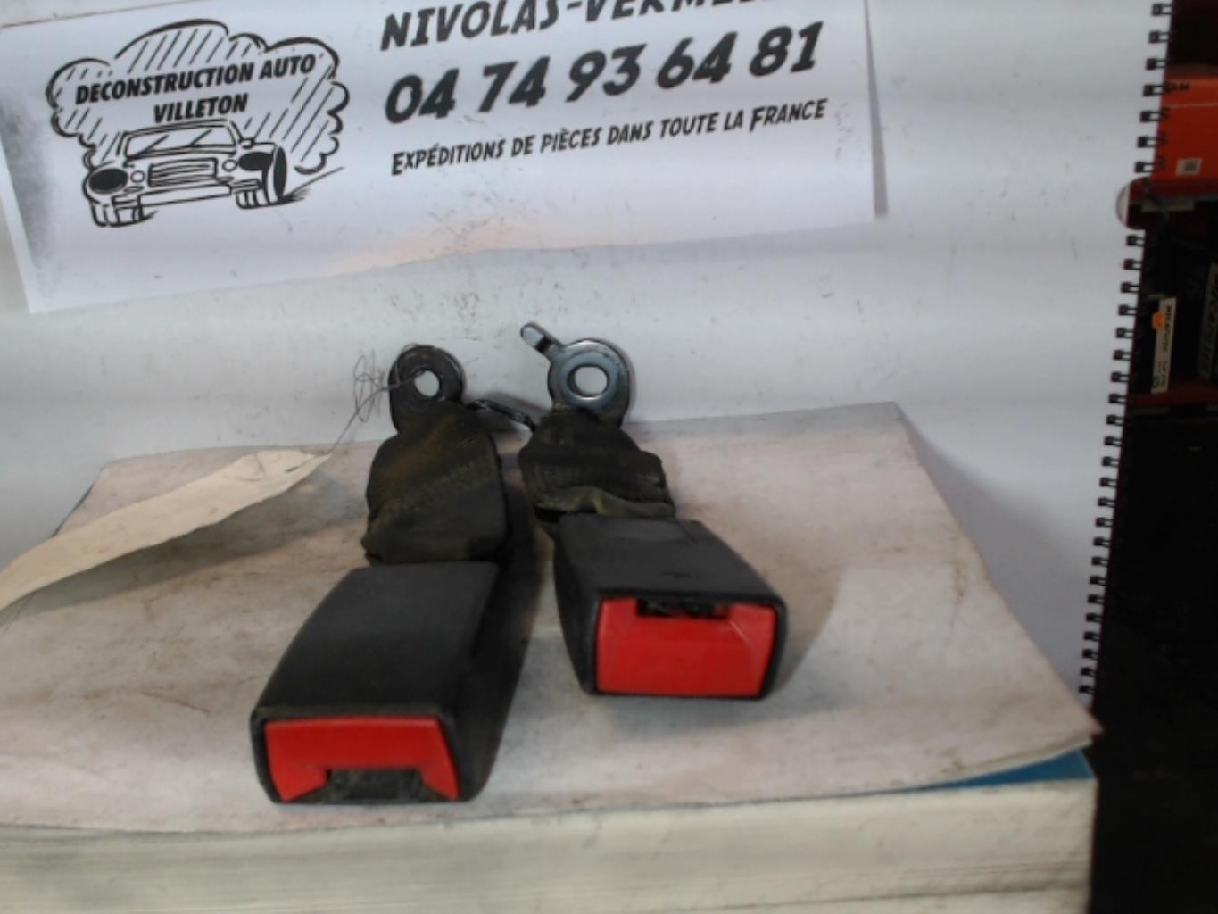 Aggancio cintura sicurezza posteriore centrale CITROEN C3 2 PHASE 1 Diésel - 1