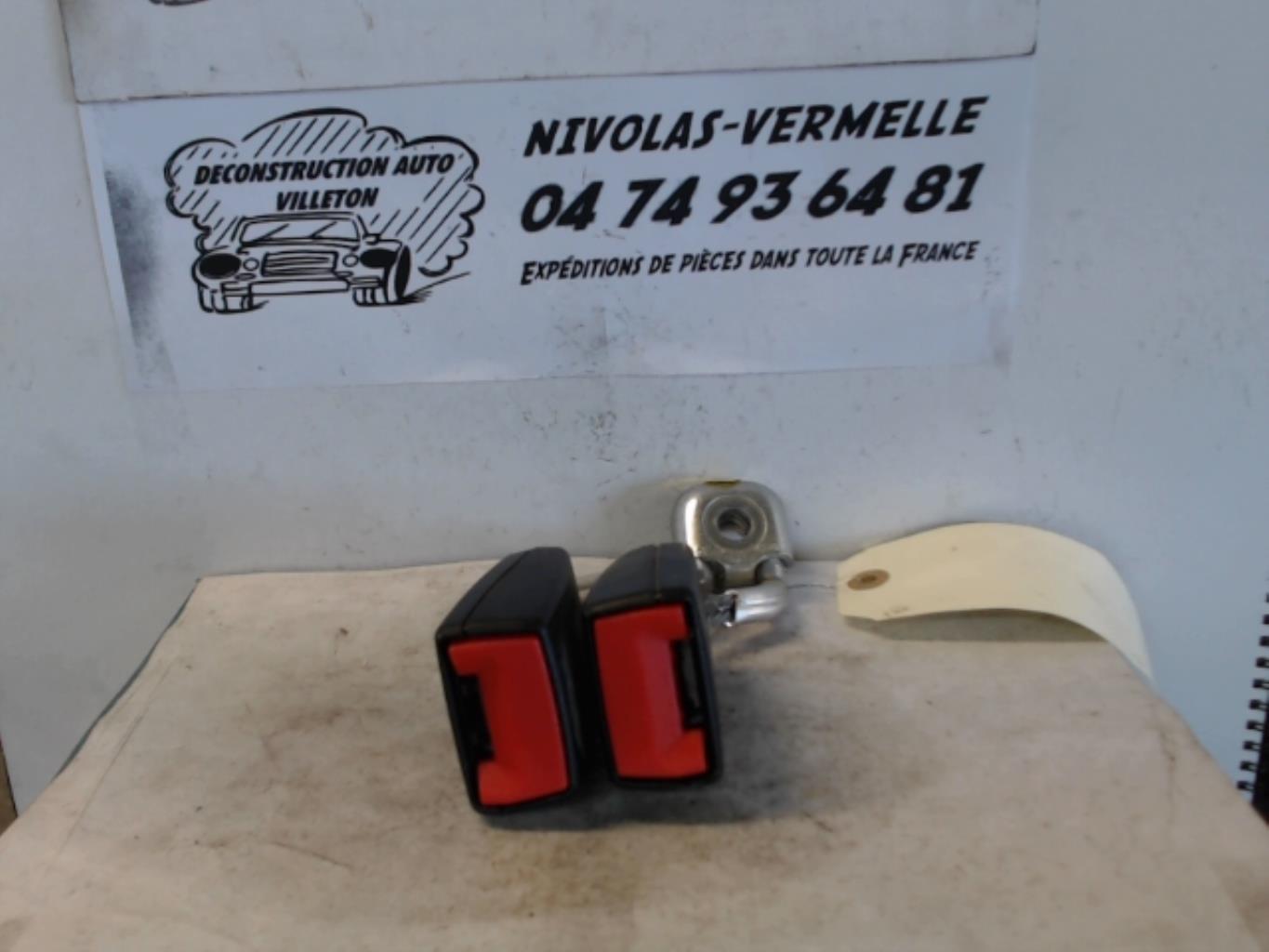 Aggancio cintura sicurezza posteriore centrale VOLKSWAGEN GOLF 6 Diésel - 1