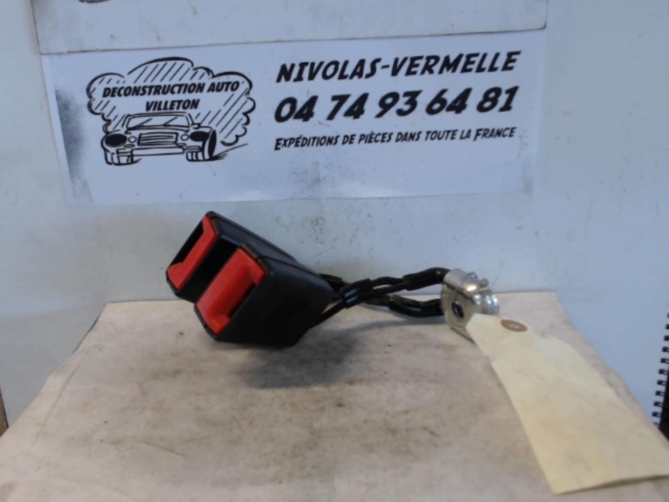 Aggancio cintura sicurezza posteriore sinistro VOLKSWAGEN POLO 5 PHASE 1 Gasolina - 1