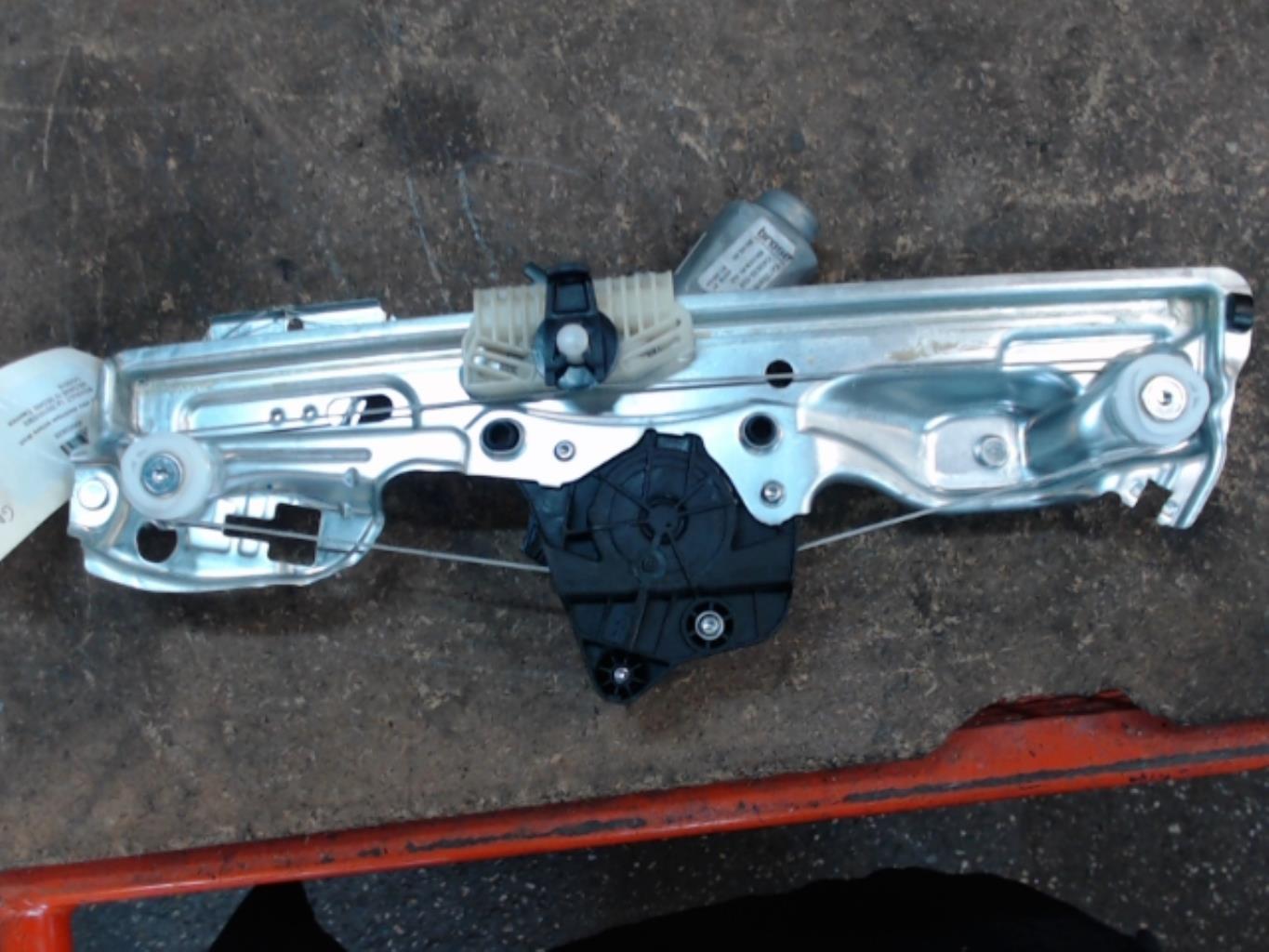Alzacristalli elettrico posteriore destro RENAULT MEGANE 4 PHASE 1 Gasolina - 1