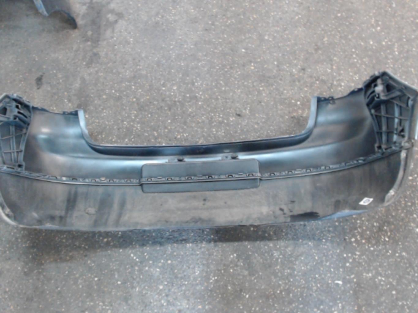 Paraurti posteriore VOLKSWAGEN GOLF 5  - 1