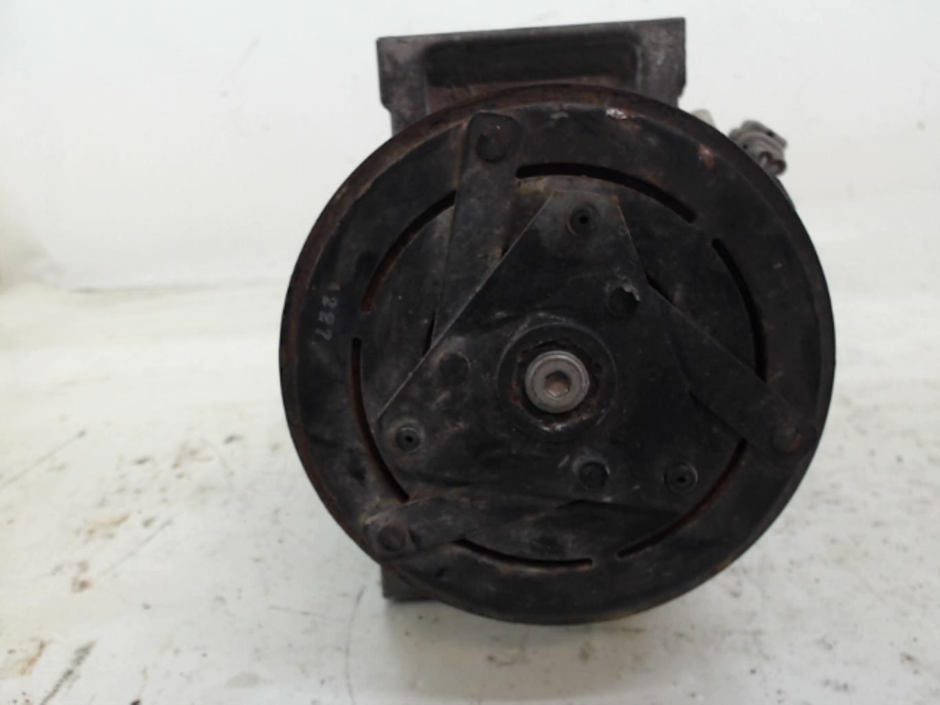 Compresseur clim RENAULT CLIO 4 Essence - 1