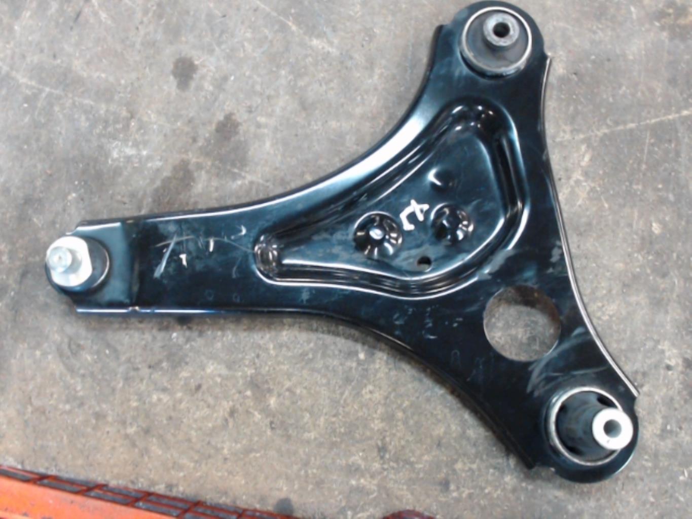 Triangolo anteriore destro RENAULT TWINGO 3  - 1