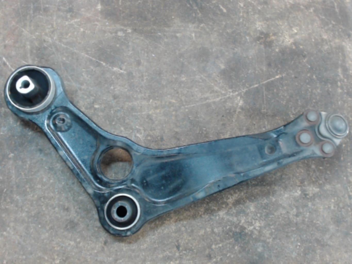 Triangle avant droit RENAULT TALISMAN Essence - 1