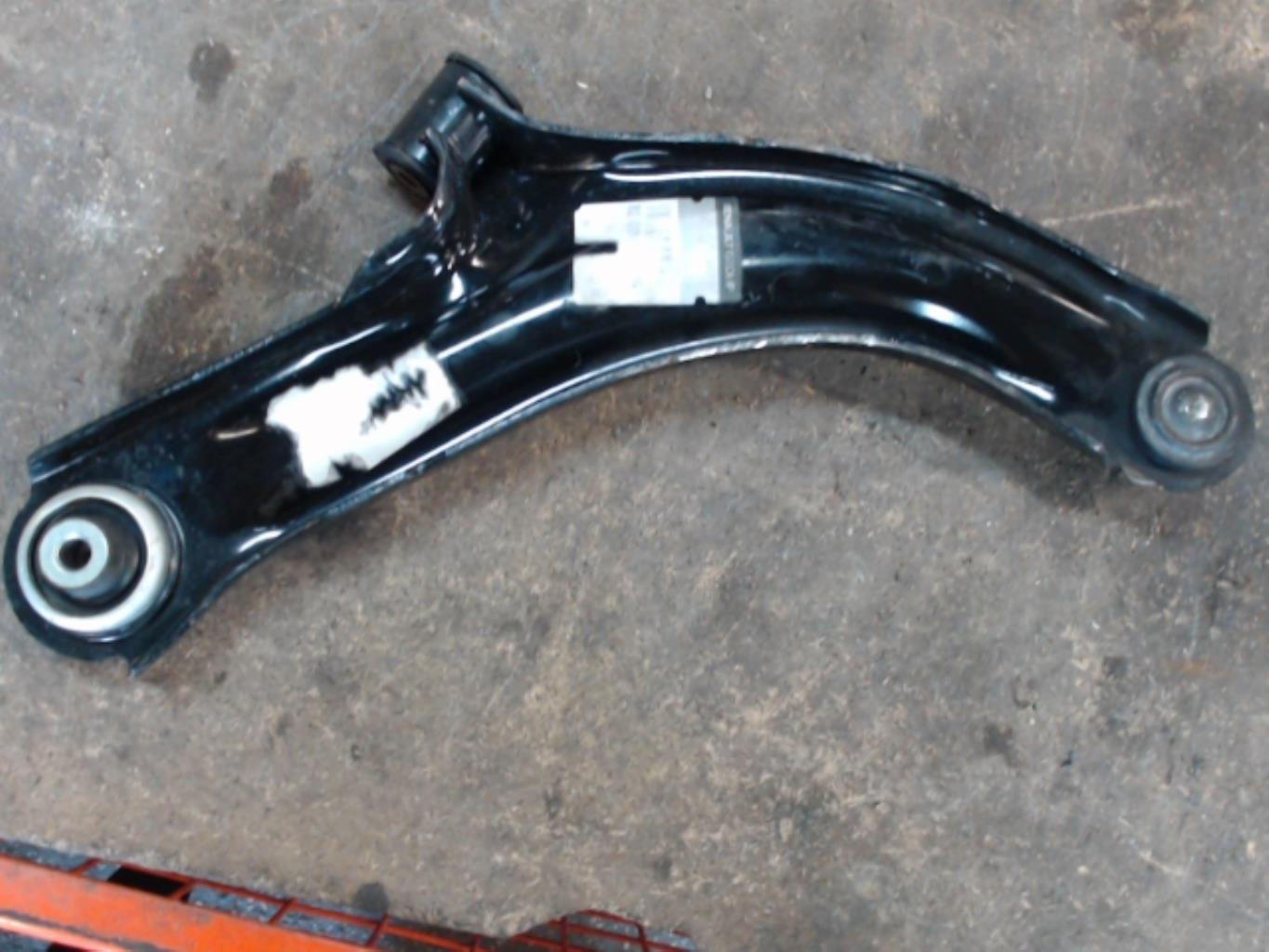Triangle avant gauche RENAULT CLIO 3 PHASE 2 Diesel - 1