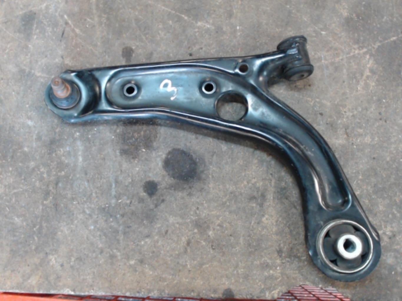 Triangolo anteriore sinistro FIAT PANDA 3 PHASE 2 Gasolina - 1