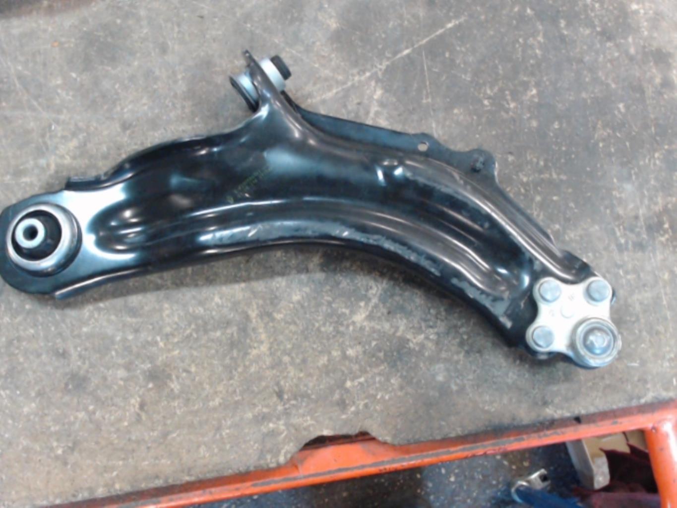Triangle avant gauche RENAULT KANGOO 2 PHASE 2 Diesel - 1