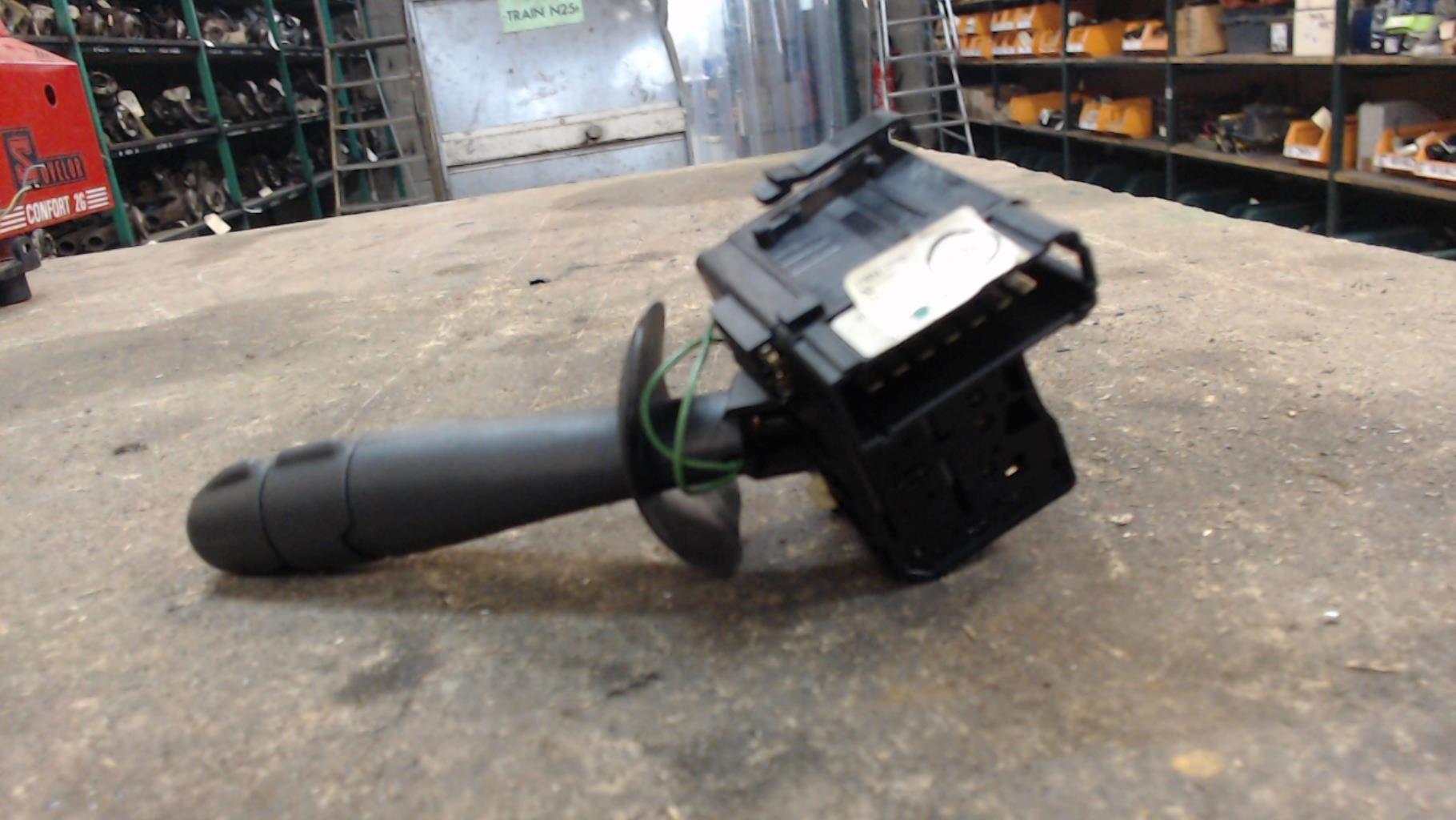Commodo d'essuie glaces RENAULT TWINGO 2 PHASE 1 Diesel - 1