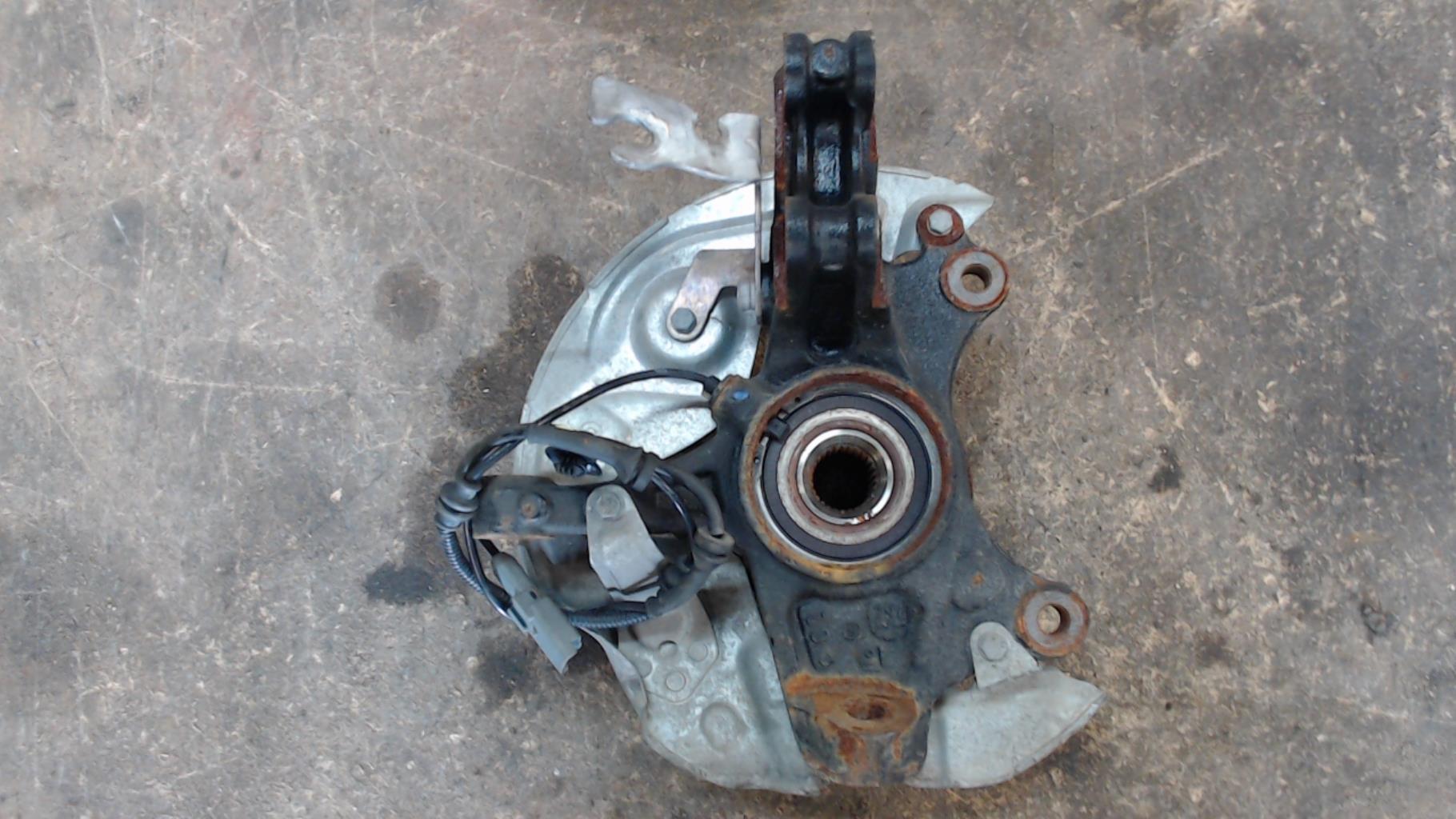 Fusee avant gauche PEUGEOT 308 2 PHASE 2 Diesel - 1