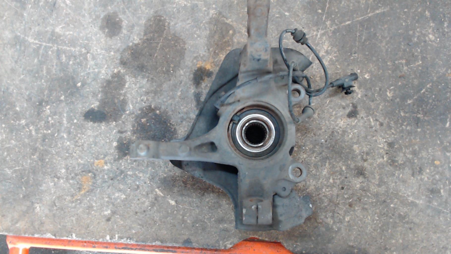 Fusee avant gauche PEUGEOT BIPPER Diesel - 1