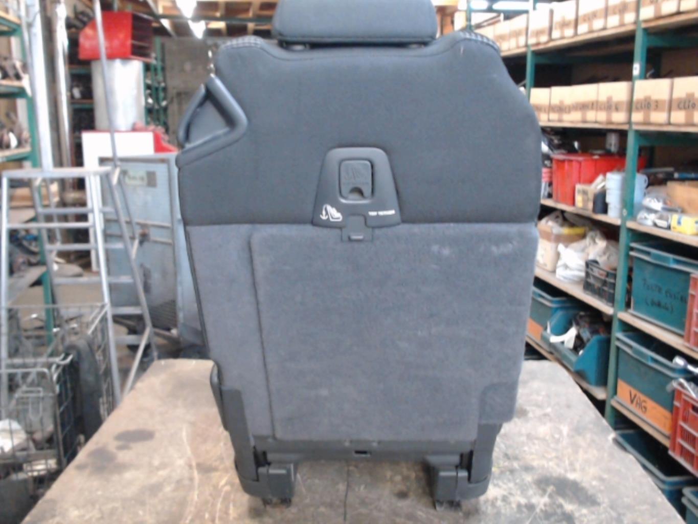 Sedile posteriore sinistro PEUGEOT 5008 1 PHASE 1  - 1