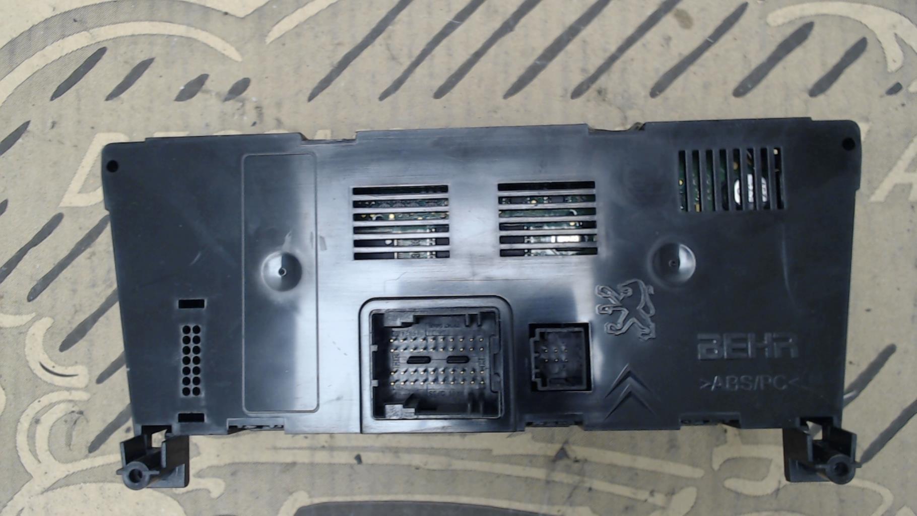 Commande chauffage PEUGEOT 5008 1 PHASE 1 Diesel - 1