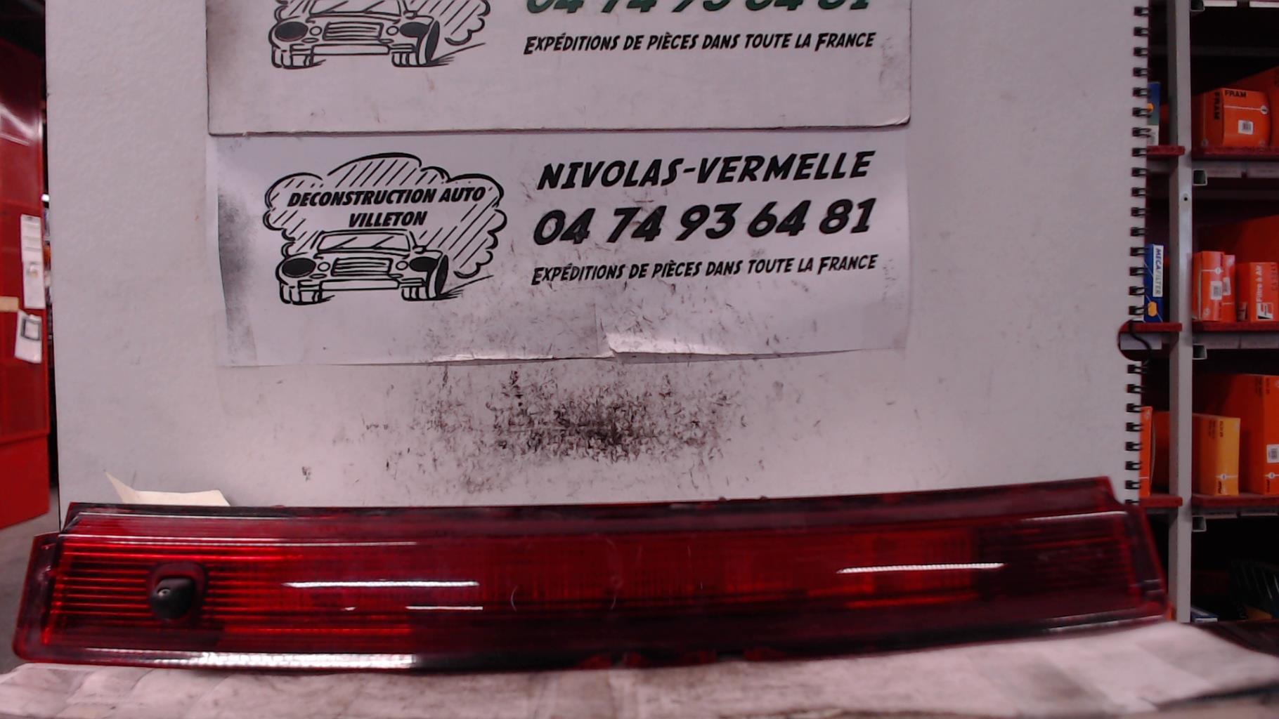 Feu arriere stop central RENAULT CLIO 4 PHASE 1 Diesel - 1