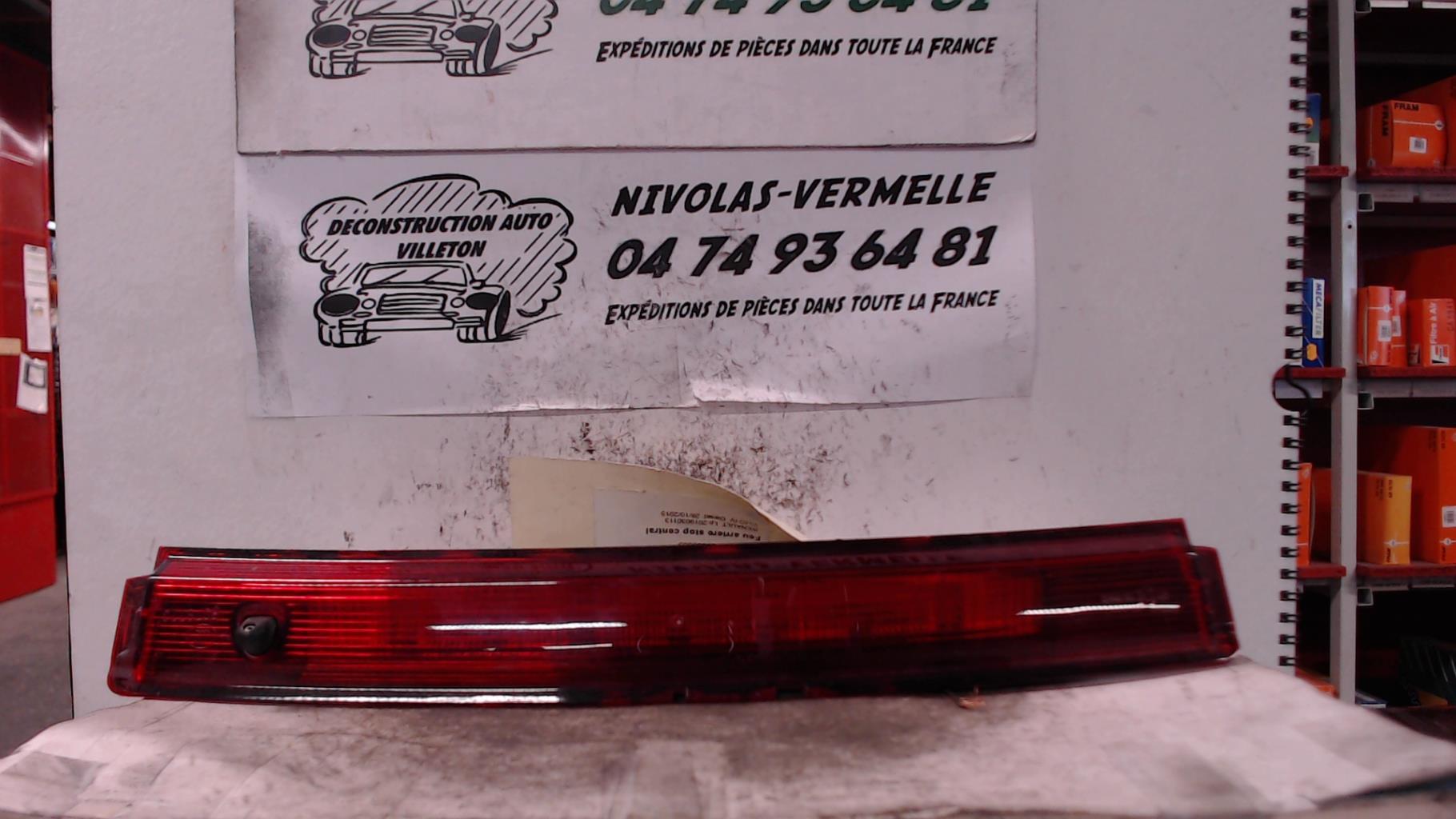Feu arriere stop central RENAULT CLIO 4 PHASE 1 Diesel - 1