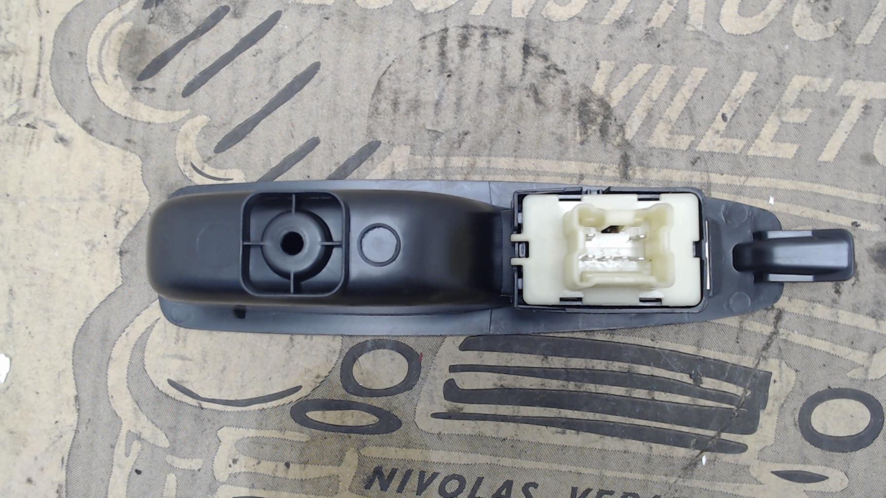 Interruttore lavacristalli anteriore destro RENAULT CLIO 4 PHASE 1 Gasolina - 1