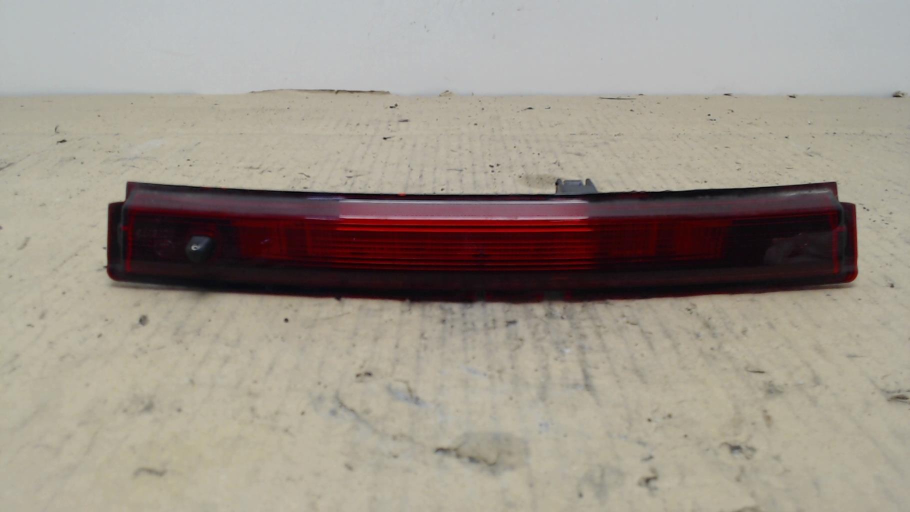 Feu arriere stop central RENAULT CLIO 4 PHASE 2  - 1
